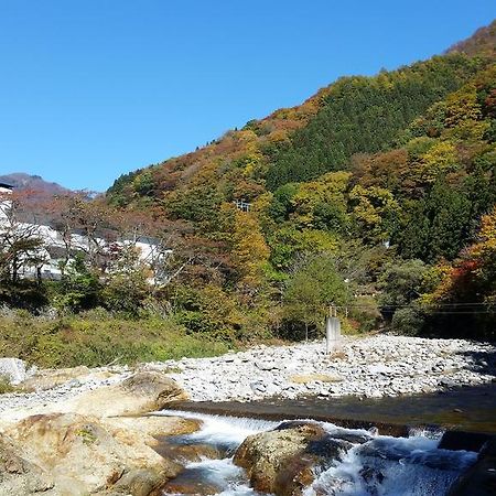 ホテル 風木立の川辺　紫明館 みなかみ町 エクステリア 写真
