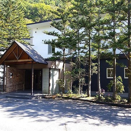 ホテル 風木立の川辺　紫明館 みなかみ町 エクステリア 写真